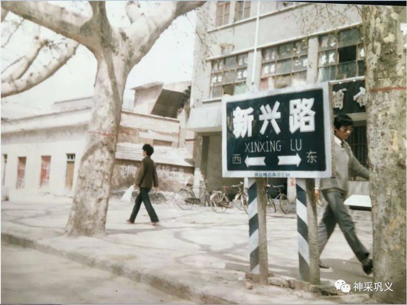 潮流引领者——解读职业装厂家的行业动态